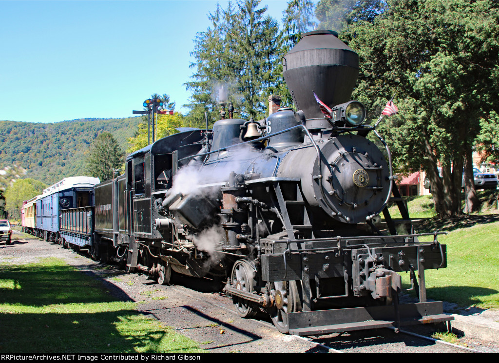 CSRR 6 Steam Locomotive